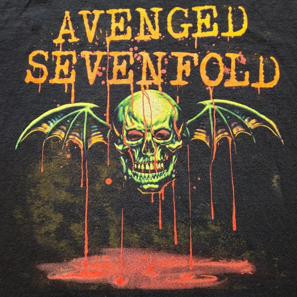 Avenged Sevenfold Bloody Winged Skull Band T-shirt Gildan Tee Size Large - Picture 2 of 5
